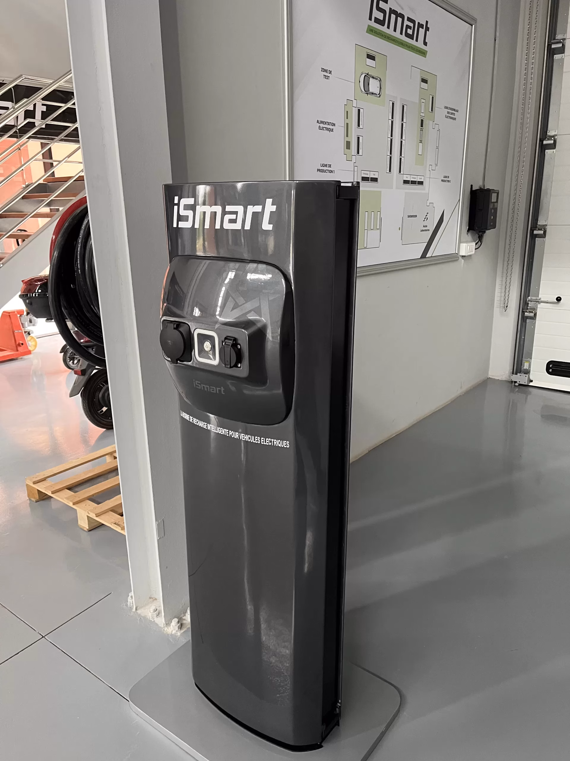 Borne de recharge iSmart modèle 22 kW - ISM-3PM-22-V-F-K – Image 2