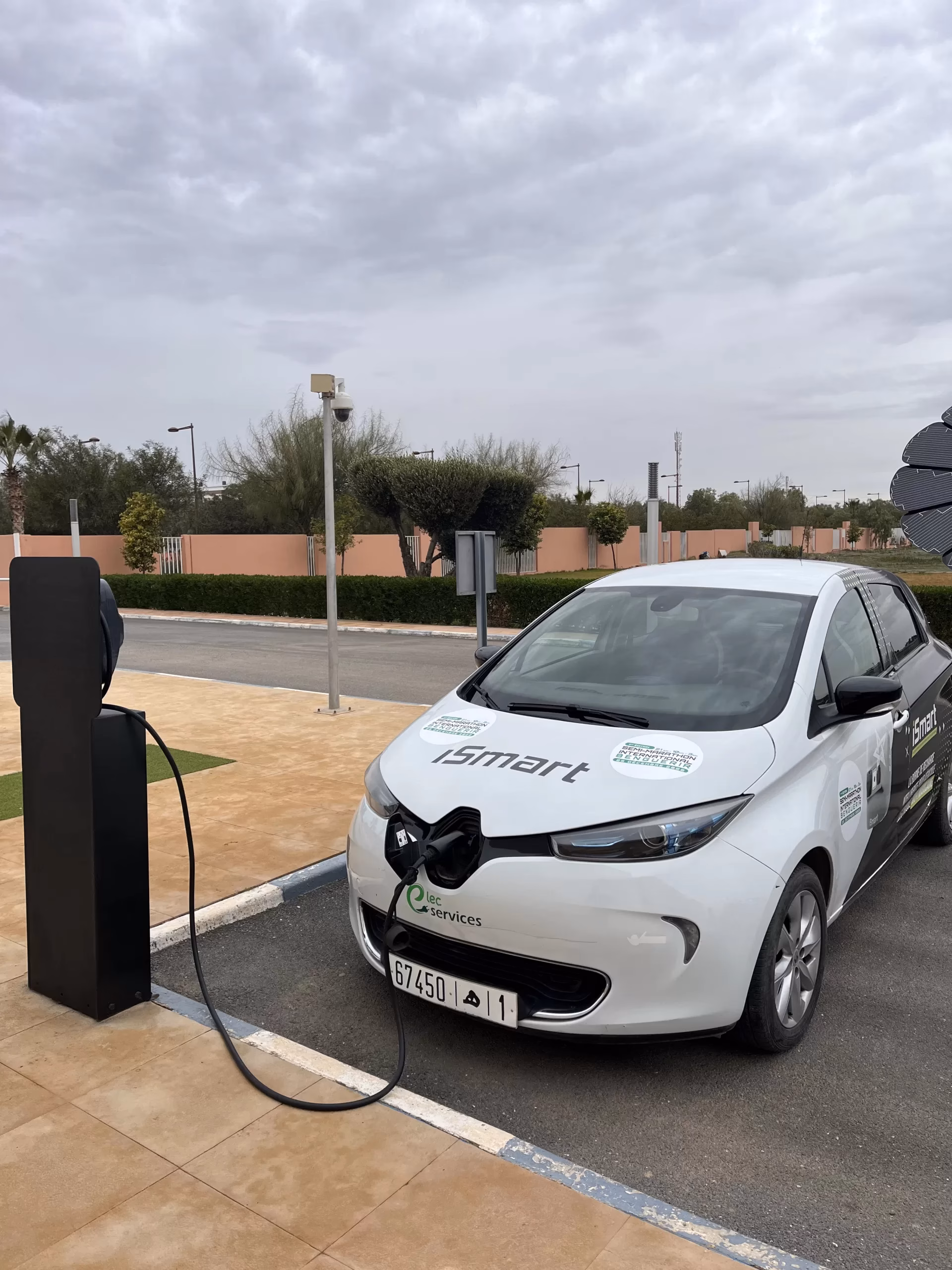 Borne de recharge iSmart modèle 22 kW - ISM-3PM-22-V-F-K – Image 4