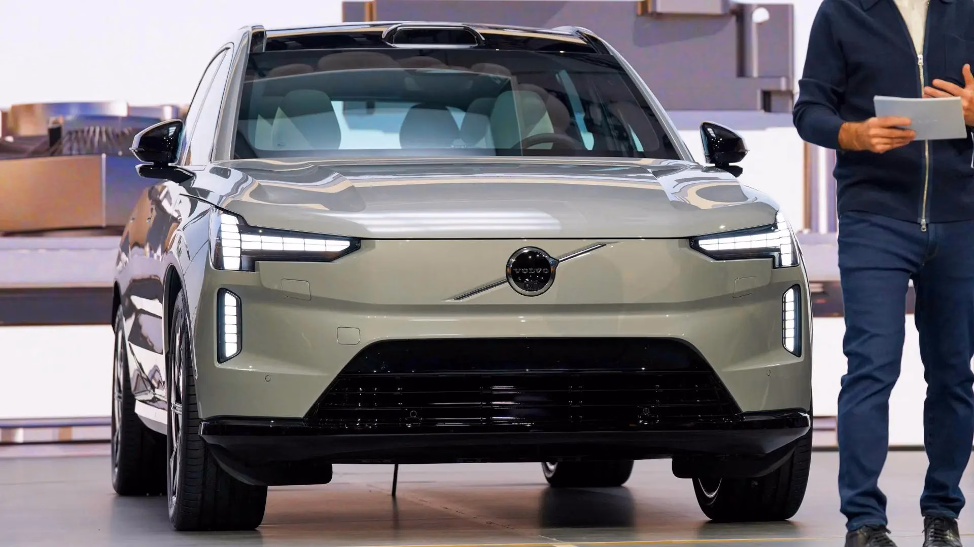 Volvo EX30 : L&rsquo;exemple d&rsquo;un SUV électrique économe en énergie et sécurisé