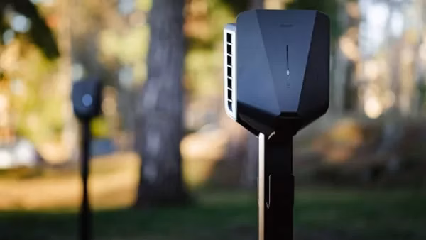 Easee Charge Lite 2 x 11 kW sur Base 2 Voies – Image 4
